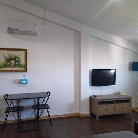 Ginasuite Kompleks27 Hotel Бандар-Сері-Бегаван Екстер'єр фото