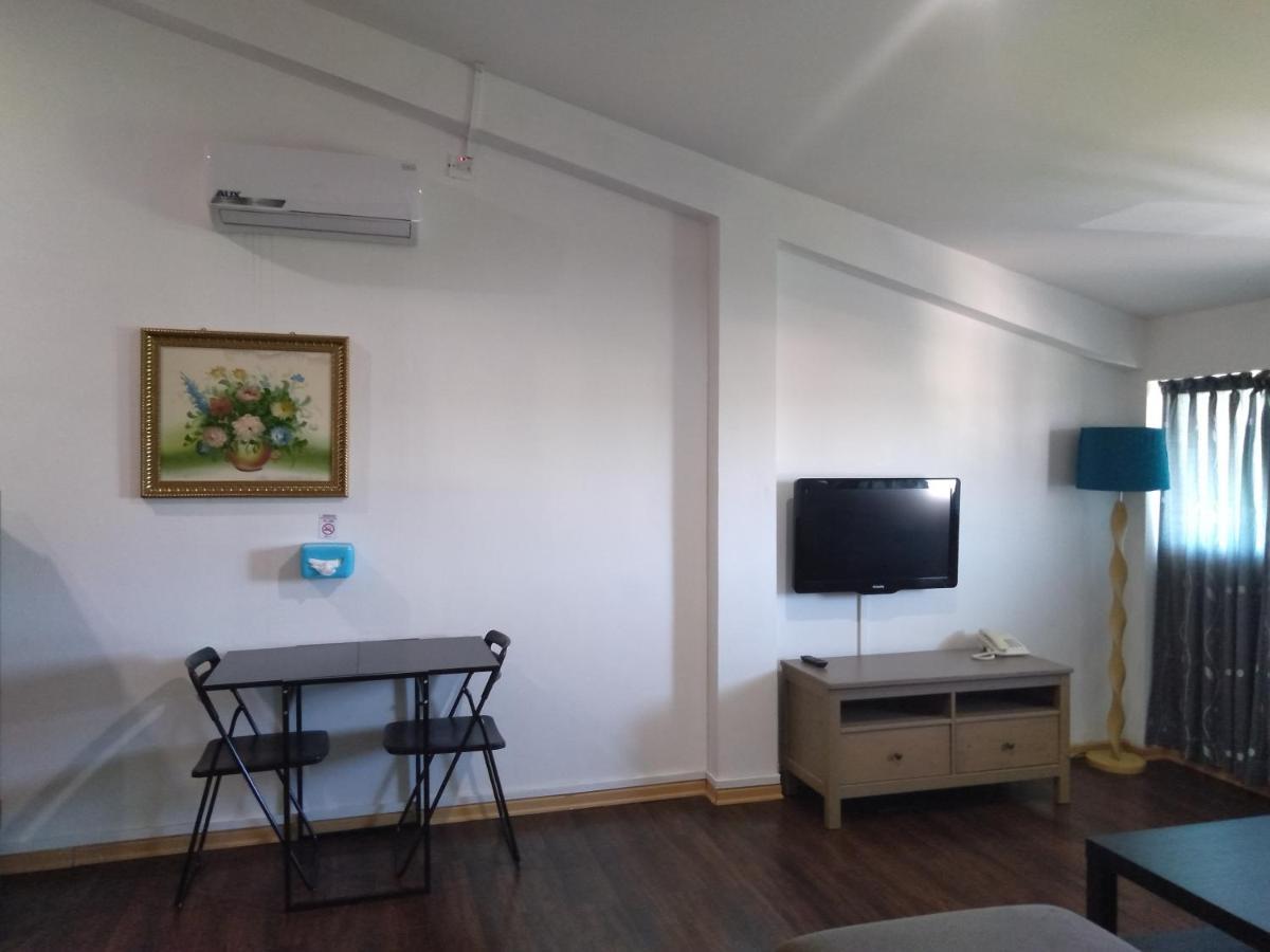 Ginasuite Kompleks27 Hotel Бандар-Сері-Бегаван Екстер'єр фото