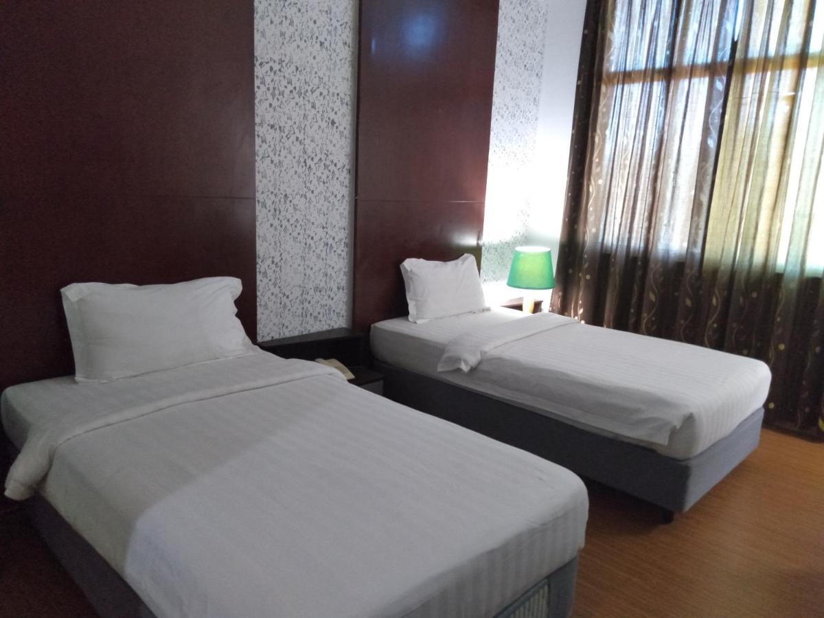 Ginasuite Kompleks27 Hotel Бандар-Сері-Бегаван Екстер'єр фото