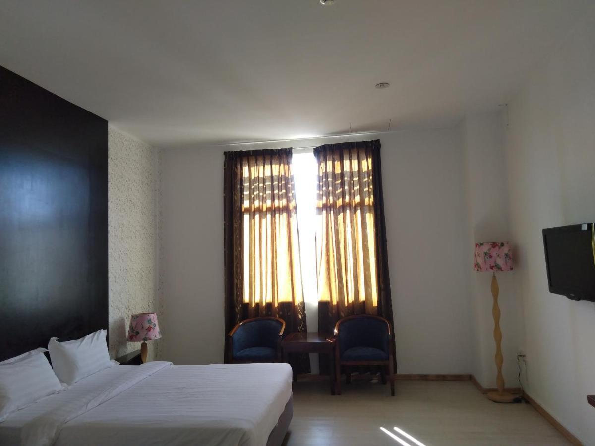 Ginasuite Kompleks27 Hotel Бандар-Сері-Бегаван Екстер'єр фото