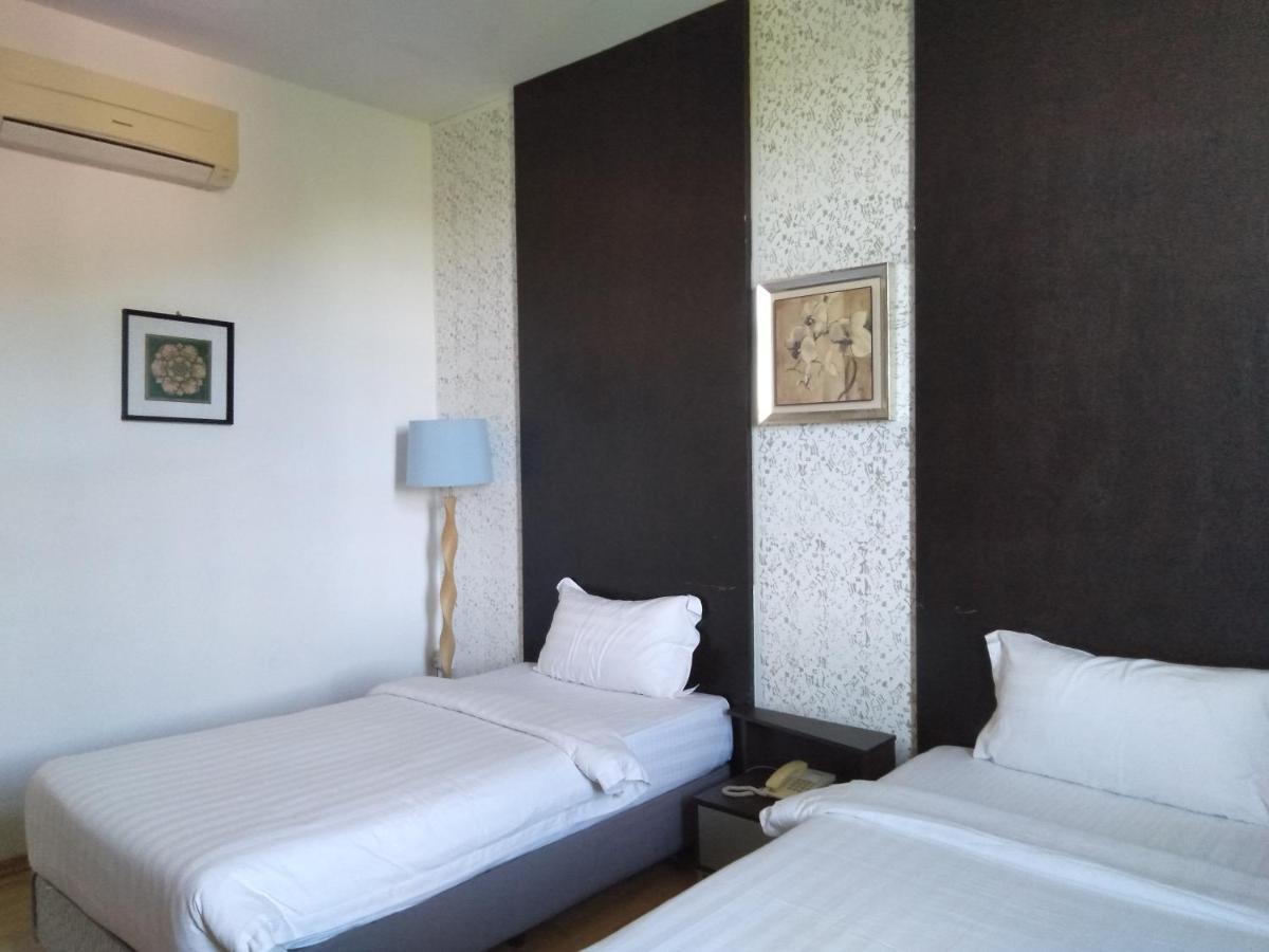 Ginasuite Kompleks27 Hotel Бандар-Сері-Бегаван Екстер'єр фото