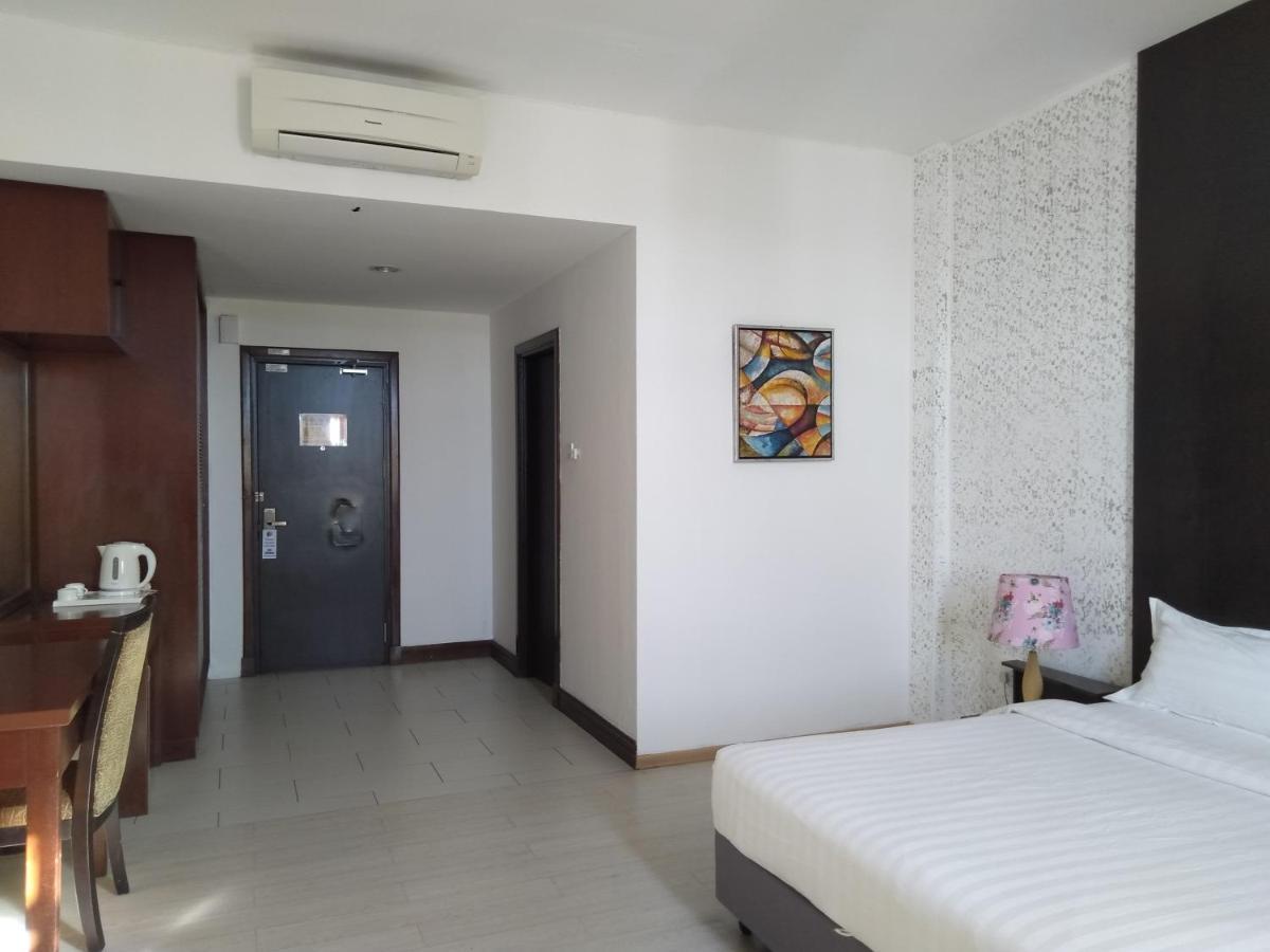 Ginasuite Kompleks27 Hotel Бандар-Сері-Бегаван Екстер'єр фото