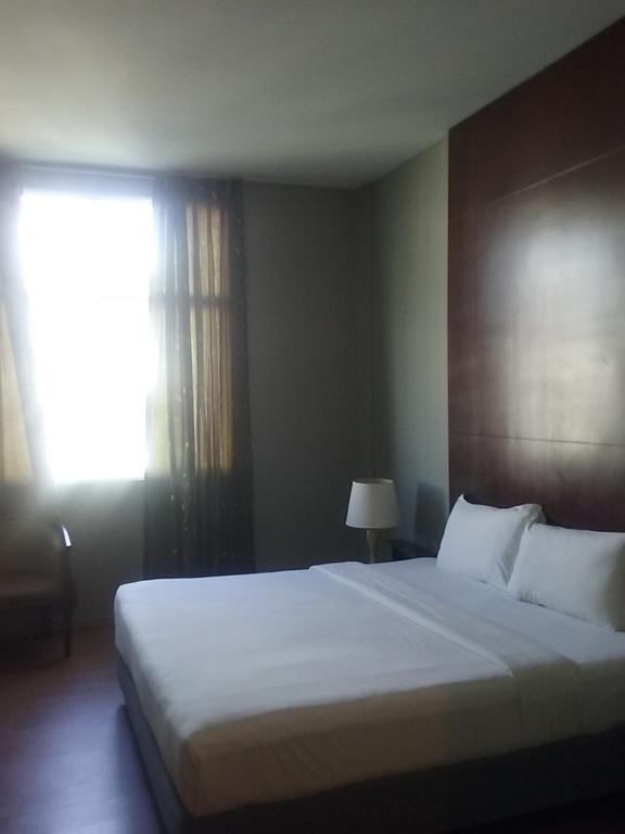 Ginasuite Kompleks27 Hotel Бандар-Сері-Бегаван Екстер'єр фото