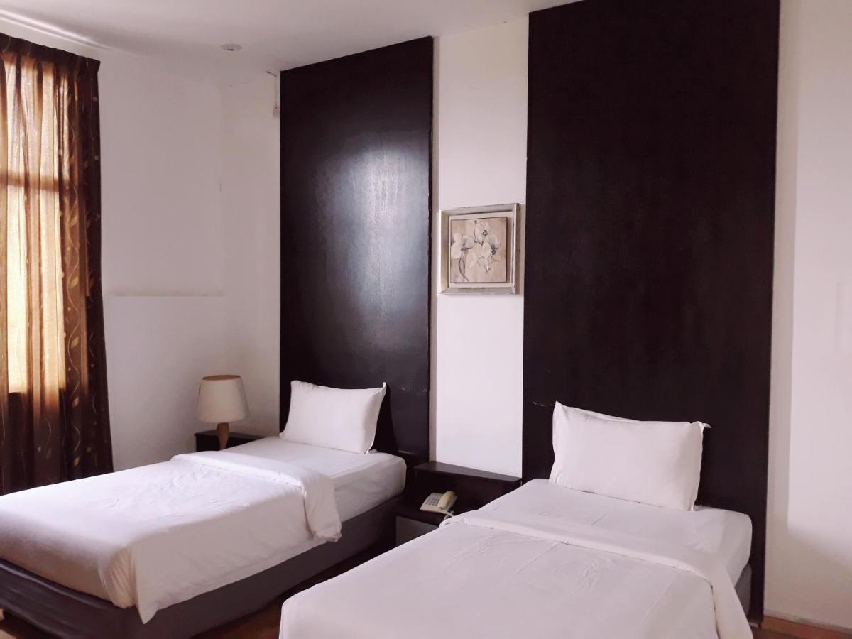 Ginasuite Kompleks27 Hotel Бандар-Сері-Бегаван Екстер'єр фото